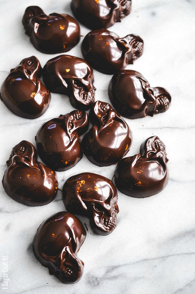 Aerated Milk Chocolate Skulls